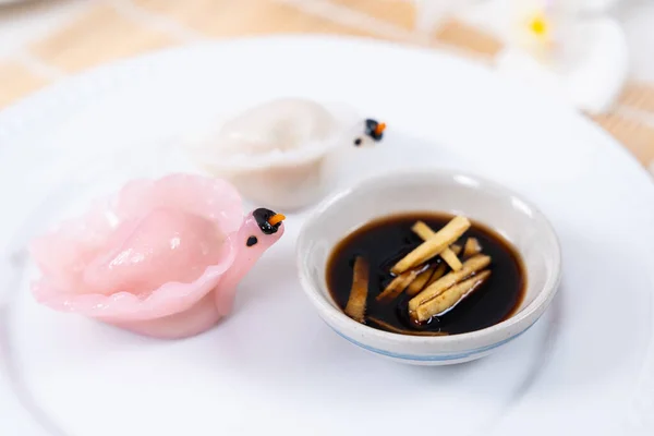 Chinese Har Gao Dim Sum dumplings in the shape of a swan — Stock Photo, Image