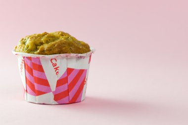 Muz çikolatalı muffin