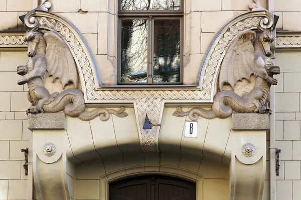 Riga Lettonie Mars 2018 Dragons Décor Bâtiment Style Art Nouveau — Photo