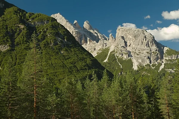 Dolomitas paisaje de verano — Foto de Stock