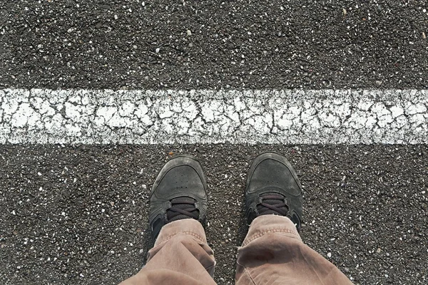 Standing behind the line — Stock Photo, Image