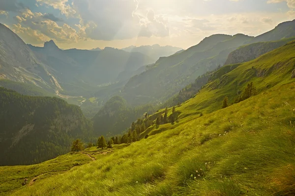 Alpejskich zachód Falre — Zdjęcie stockowe