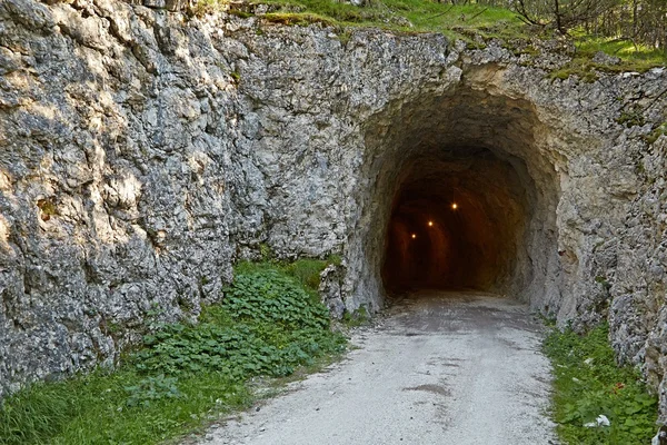Tunnel in Stein — Stockfoto