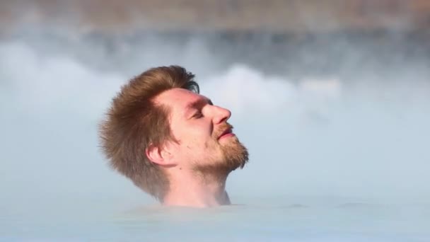 Thermal pool with hot water — Stock Video