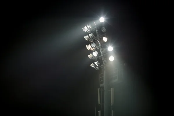 Torre de iluminación de un estadio — Foto de Stock