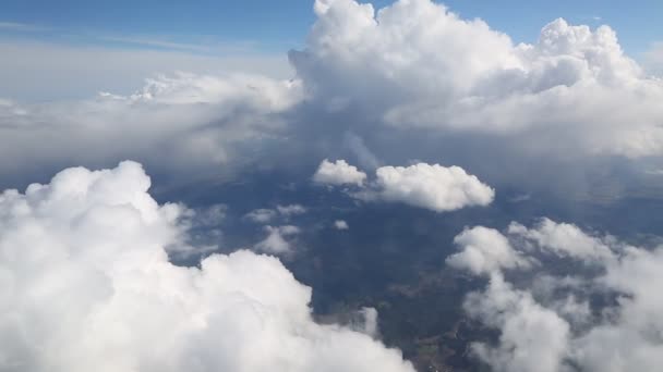 Στα σύννεφα — Αρχείο Βίντεο