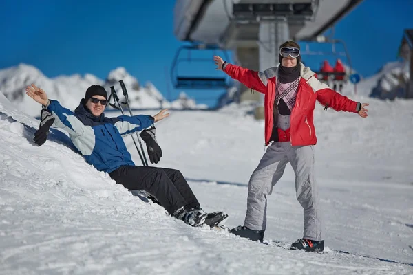Skifahrer ruhen sich aus — Stockfoto