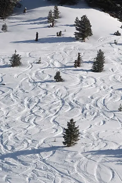 Skipiste met frisse bochten — Stockfoto