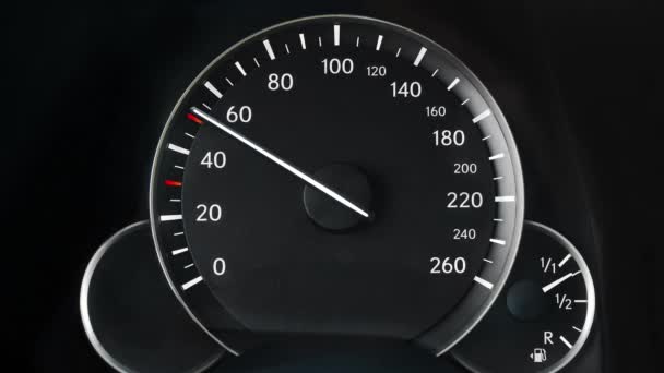 一辆汽车的车速表 — 图库视频影像