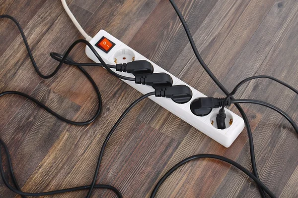 Uzantısı blok ve kabloları