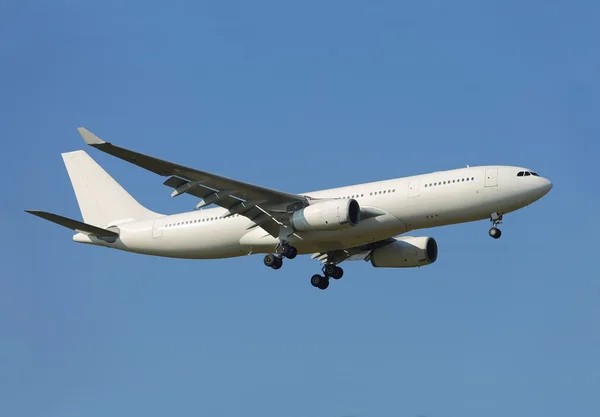 Commercial Plane Landing — Stock Photo, Image