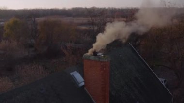 Çatıda Tüten Baca