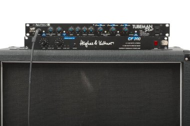 Gitar yükseltici kabine giriş ve güç amfisi