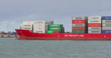 Rotterdam 'da konteyner gemisi