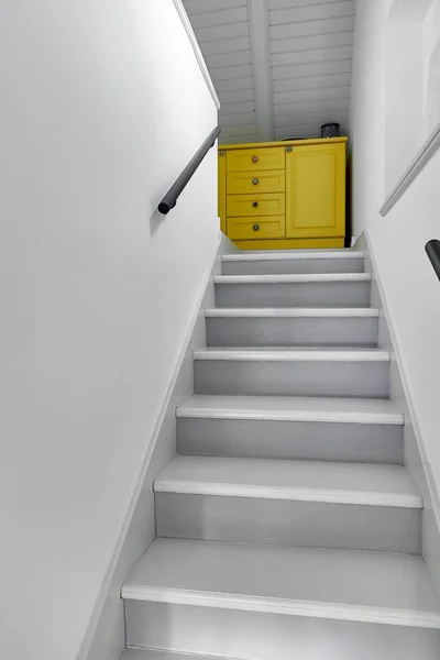 Treppen in einem Haus — Stockfoto