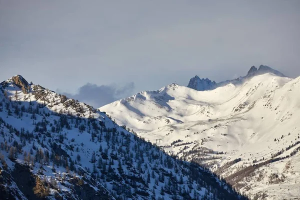 Berg in den Alpen — Stockfoto