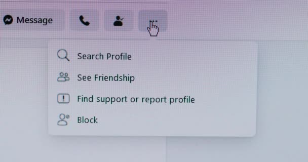 Iemand blokkeren op Facebook — Stockvideo
