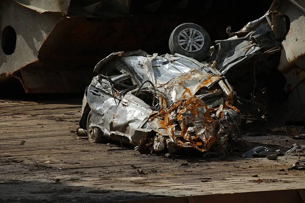 墜落した車の残骸 — ストック写真