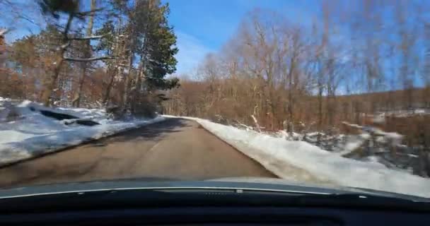 Jazda samochodem, śnieżny krajobraz — Wideo stockowe