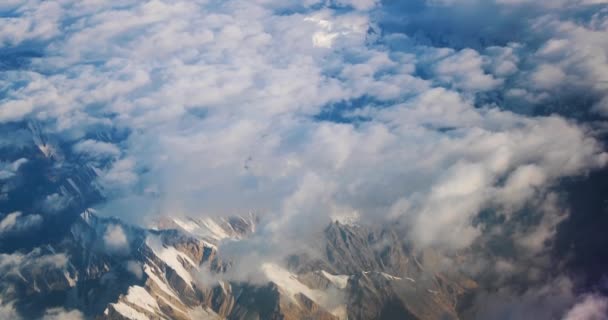 Himalaya vista del paisaje de alta montaña desde un avión — Vídeos de Stock
