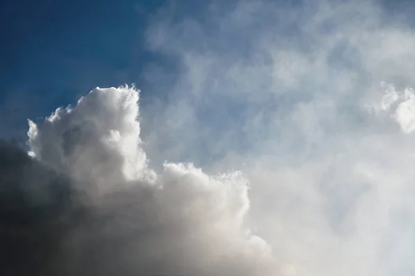 Nubes en el cielo —  Fotos de Stock