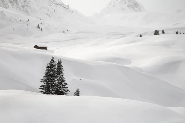 Montagne invernali Paesaggio nelle Alpi — Foto Stock