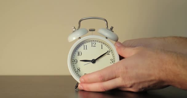 Ajustar o relógio de volta uma hora, primeiro fim, — Vídeo de Stock