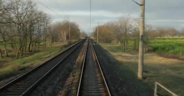 Spoorwegverkeer met uitzicht — Stockvideo