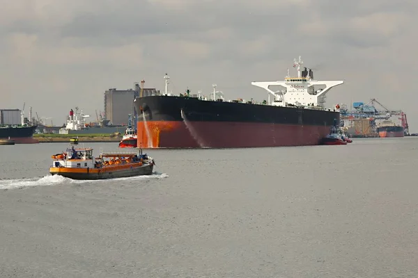 Statek tankowiec w Rotterdamie — Zdjęcie stockowe