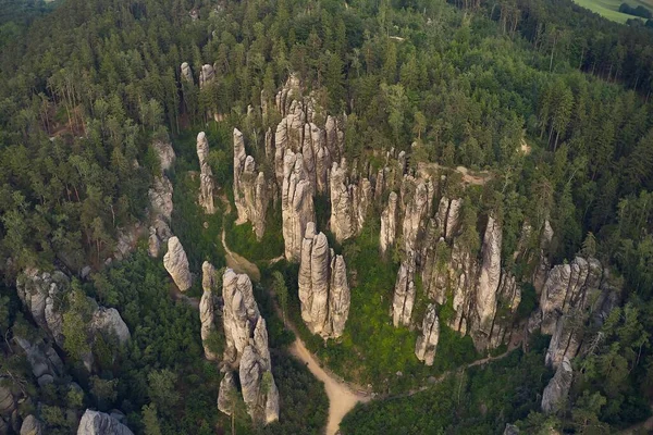 Majestuoso paisaje rocoso desde el aire — Foto de Stock
