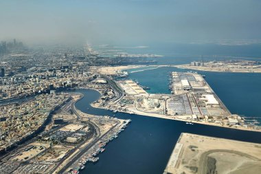 Hava ve izole limanlardan Dubai Manzarası