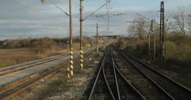 Viagens ferroviárias vista traseira — Vídeo de Stock