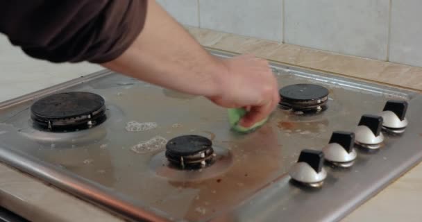 Ogrzewanie kuchenki gazowej brudnej — Wideo stockowe