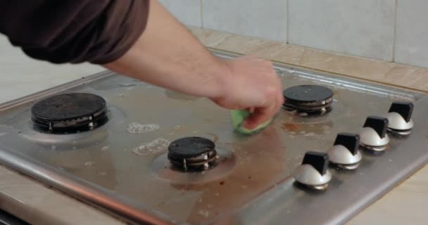 Fogão a gás sujo aquecimento — Vídeo de Stock