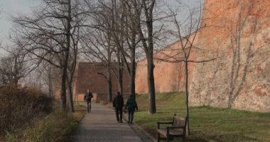 Dökülen Kale Duvarları, Brno