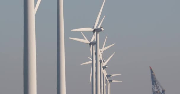 Windkanäle drehen sich — Stockvideo