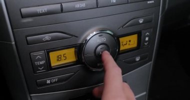 Bir arabada dahili dönüşümü çalıştırmak