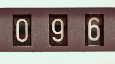 3 basamaklı mekanik sayaç tam döngü