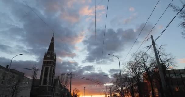 Crepúsculo cidade drive câmera lenta vista — Vídeo de Stock