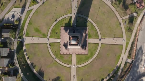 圣安东尼奥基多附近赤道线上的纪念碑 — 图库视频影像