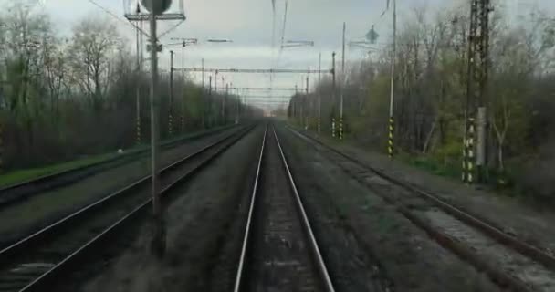 Viagens ferroviárias vista fron — Vídeo de Stock