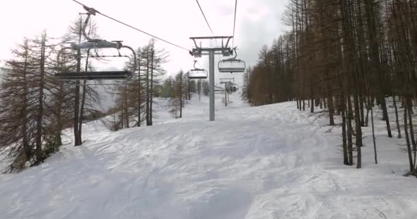 Подъем на лыжах, горный пейзаж — стоковое видео