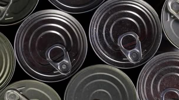 Cans of food spinning — Stock Video