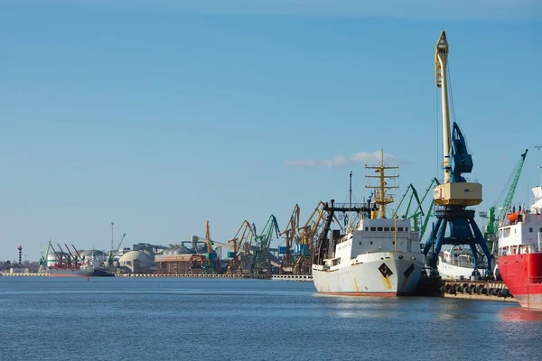 Industriehafen — Stockfoto