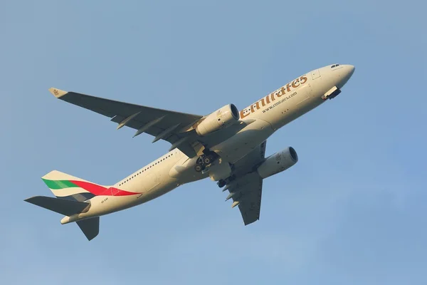 Plane taking off — Stock Photo, Image