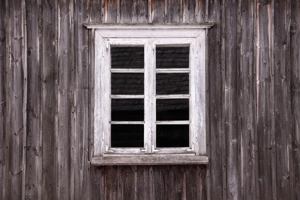 Landelijke houten venster — Stockfoto