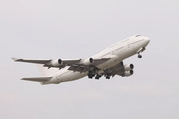 Plane taking off — Stock Photo, Image