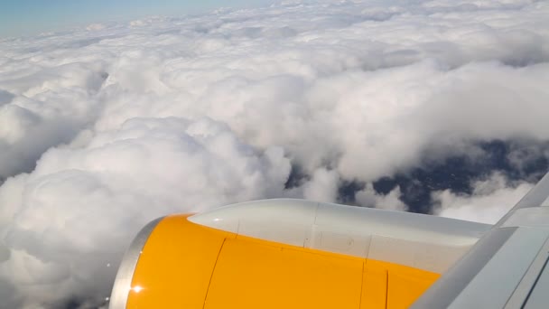 Avião voando no ar — Vídeo de Stock