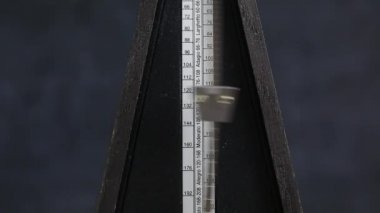 Bir tablo üzerinde tıklatarak Metronom