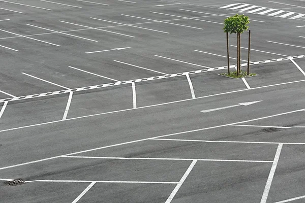 Carpark empty spaces — Stock Photo, Image